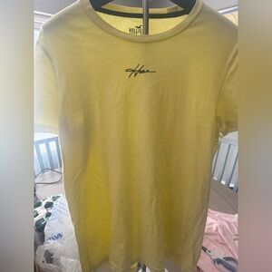 Hollister Light Yellow Short Sleeve Tee small EUC